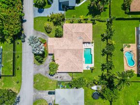 10220 SW 140th St, Miami FL 33176