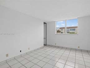 2821 Somerset Dr 317, Lauderdale Lakes FL 33311