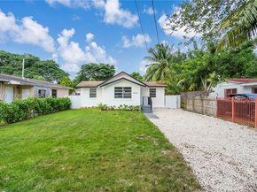 2443 NW 55th St, Miami FL 33142