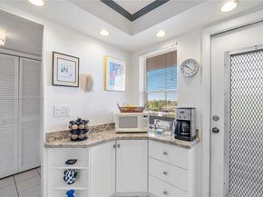 4800 Hillcrest Ln 514, Hollywood FL 33021