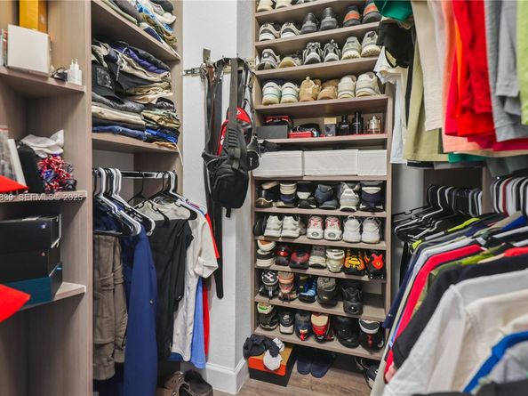 3337 W 91st Ter, Hialeah FL 33018