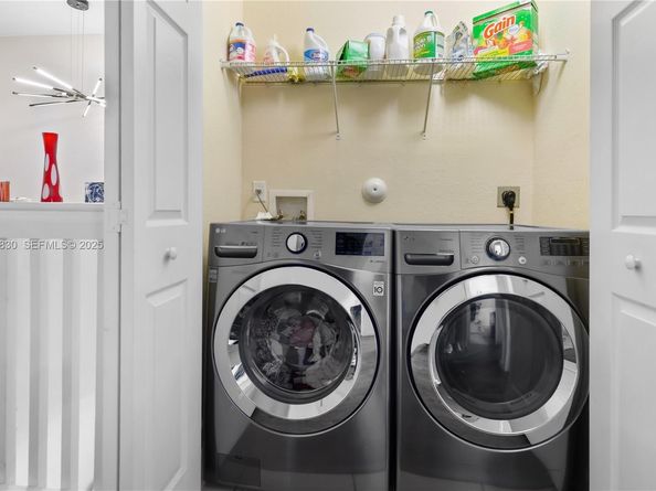 3337 W 91st Ter, Hialeah FL 33018