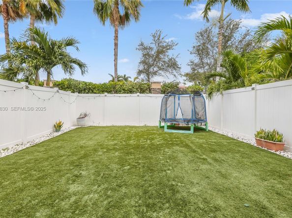 3337 W 91st Ter, Hialeah FL 33018