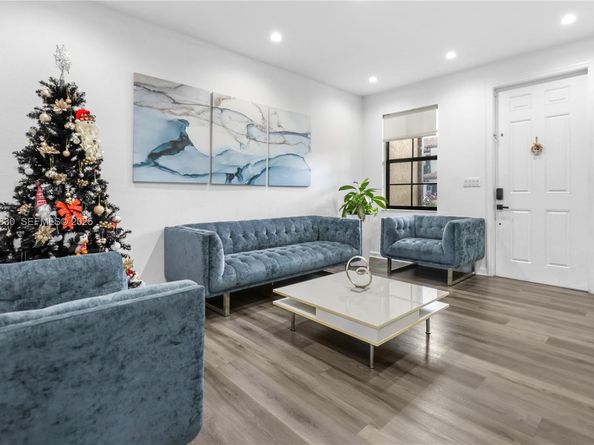 3337 W 91st Ter, Hialeah FL 33018