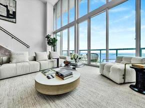 888 Biscayne Blvd PH 5704, Miami FL 33132