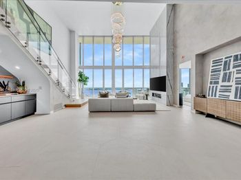 888 Biscayne Blvd