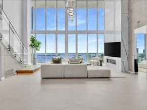888 Biscayne Blvd PH 5704, Miami FL 33132