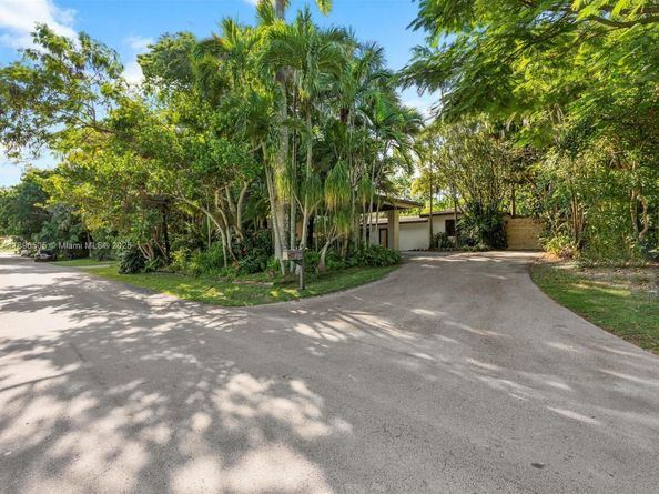 8501 SW 68th St Rd, Miami FL 33143