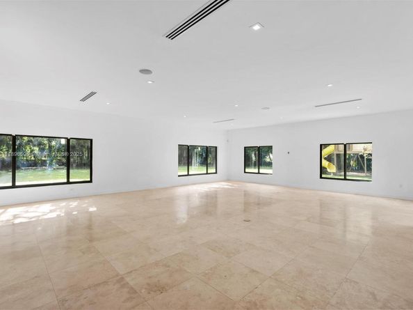 8501 SW 68th St Rd, Miami FL 33143