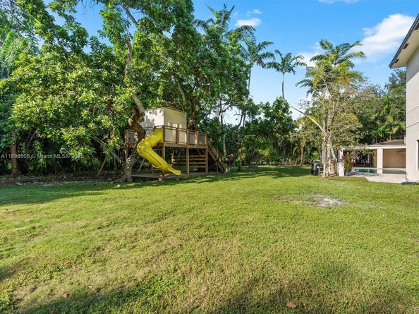 8501 SW 68th St Rd, Miami FL 33143