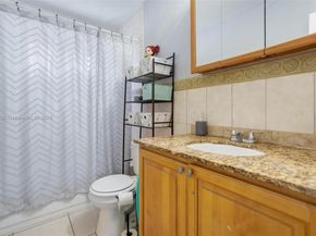 2402 Plunkett St, Hollywood FL 33020