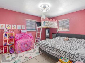 2402 Plunkett St, Hollywood FL 33020