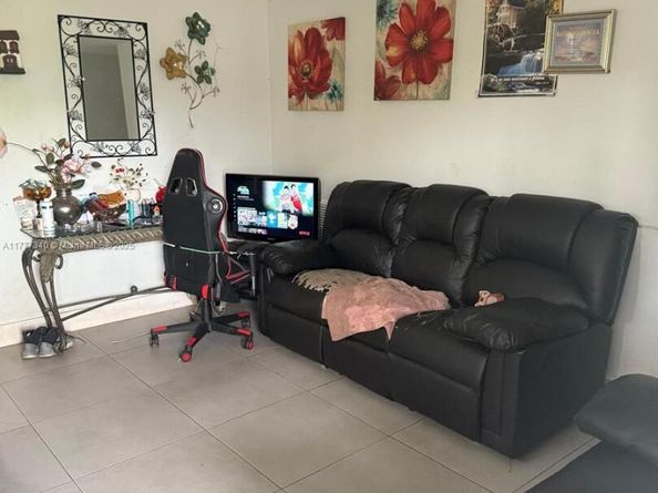2917 NW 23rd Ave, Miami FL 33142