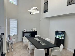10873 NW 71st St, Doral FL 33178