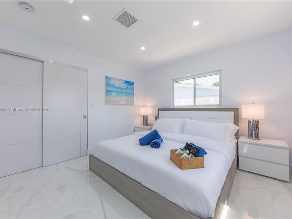 317 SE 7th Ave, Deerfield Beach FL 33441