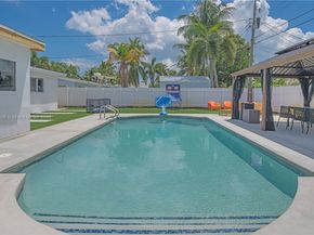 317 SE 7th Ave, Deerfield Beach FL 33441