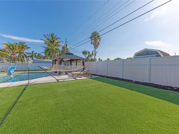 317 SE 7th Ave, Deerfield Beach FL 33441