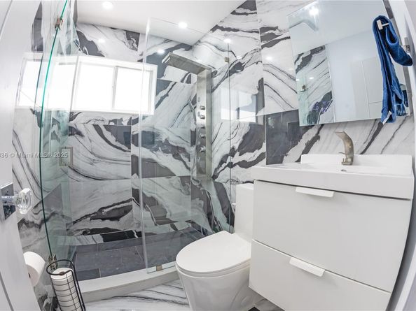 317 SE 7th Ave, Deerfield Beach FL 33441