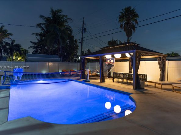 317 SE 7th Ave, Deerfield Beach FL 33441