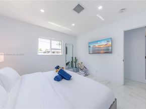 317 SE 7th Ave, Deerfield Beach FL 33441