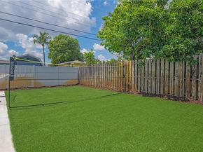 317 SE 7th Ave, Deerfield Beach FL 33441