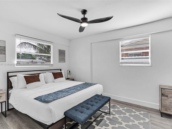 7471 Hope St, Hollywood FL 33024