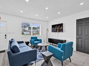 7471 Hope St, Hollywood FL 33024