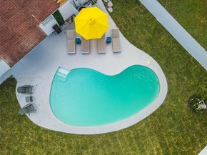 7471 Hope St, Hollywood FL 33024