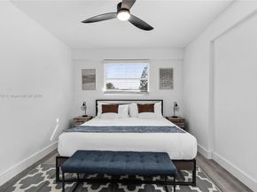 7471 Hope St, Hollywood FL 33024