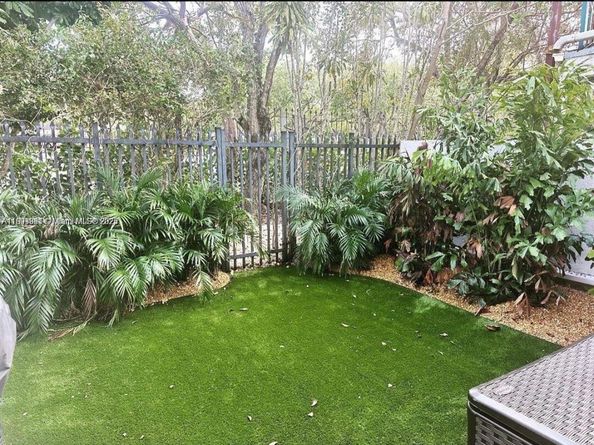 3343 Franklin Ave, Miami FL 33133