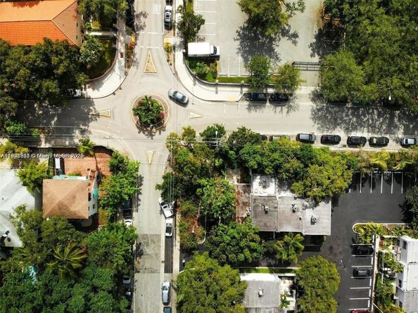 3343 Franklin Ave, Miami FL 33133