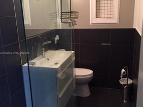 610 8th St 103, Miami Beach FL 33139