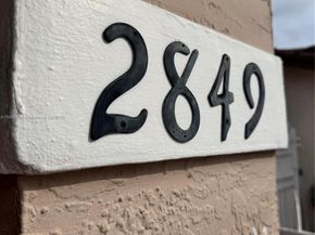 2849 W 71st St, Hialeah FL 33018