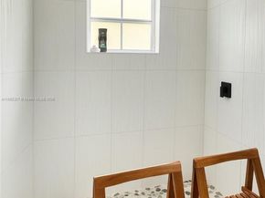 2849 W 71st St, Hialeah FL 33018