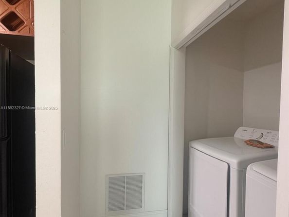 2849 W 71st St, Hialeah FL 33018