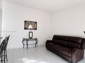 2849 W 71st St, Hialeah FL 33018