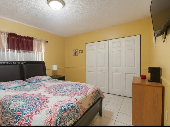2849 W 71st St, Hialeah FL 33018