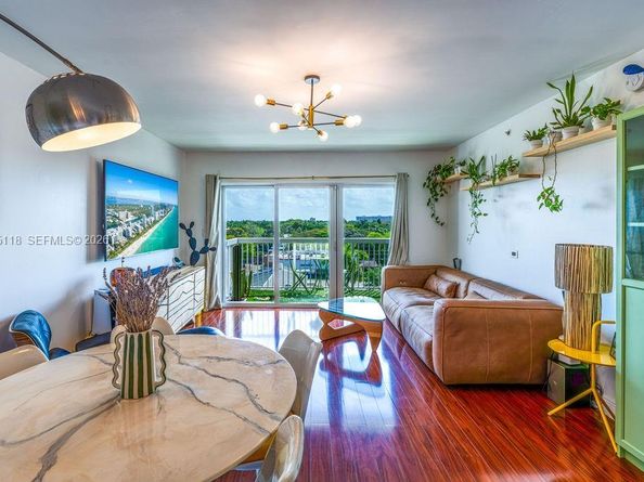 2740 SW 28th Ter 705, Miami FL 33133