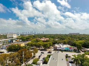 2740 SW 28th Ter 705, Miami FL 33133