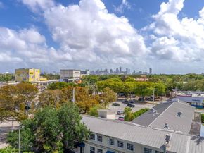 2740 SW 28th Ter 705, Miami FL 33133