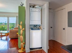 2740 SW 28th Ter 705, Miami FL 33133