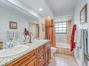 10963 NW 12th Mnr, Coral Springs FL 33071