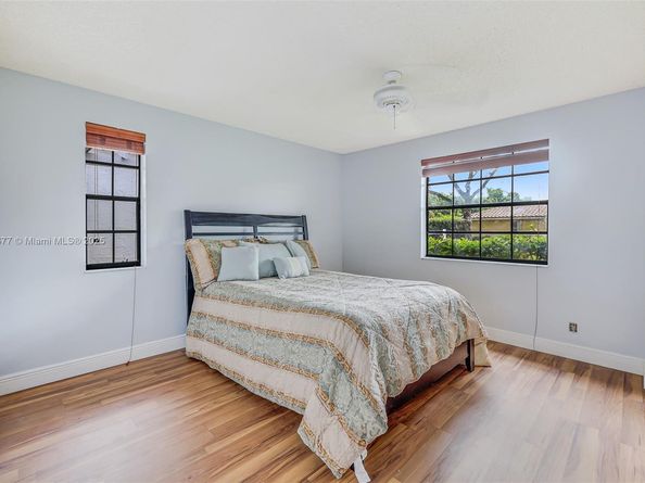 10963 NW 12th Mnr, Coral Springs FL 33071