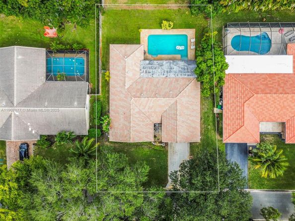 10963 NW 12th Mnr, Coral Springs FL 33071