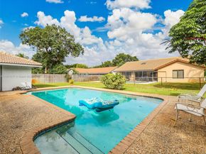 10963 NW 12th Mnr, Coral Springs FL 33071