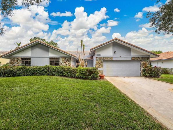 10963 NW 12th Mnr, Coral Springs FL 33071