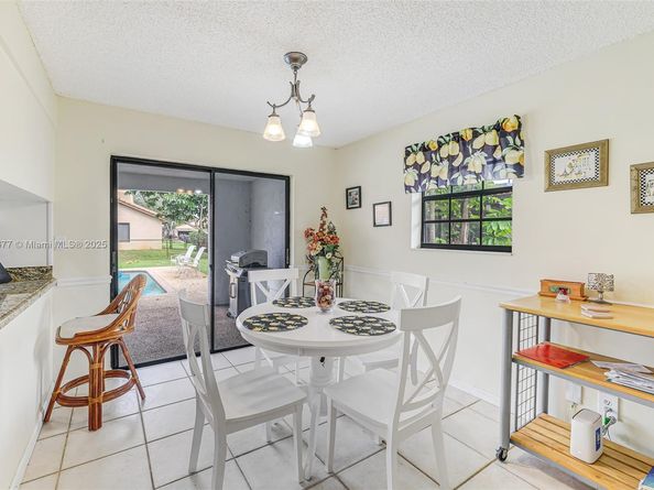 10963 NW 12th Mnr, Coral Springs FL 33071