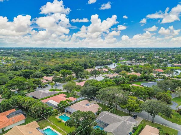 10963 NW 12th Mnr, Coral Springs FL 33071