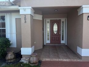 203 N Moccasin Trl N, Jupiter FL 33458