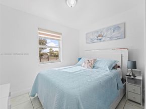 11401 SW 56th St, Miami FL 33165